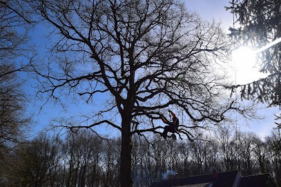 L'Arbre à Soie, Elagueur à Vienne-en-Val