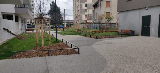 SERPE - Agence de Grenoble, Elagueur à Ruy-Montceau