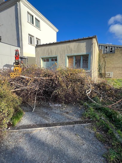 Ar Gwez Elagage, Elagueur à Saint-Marcel